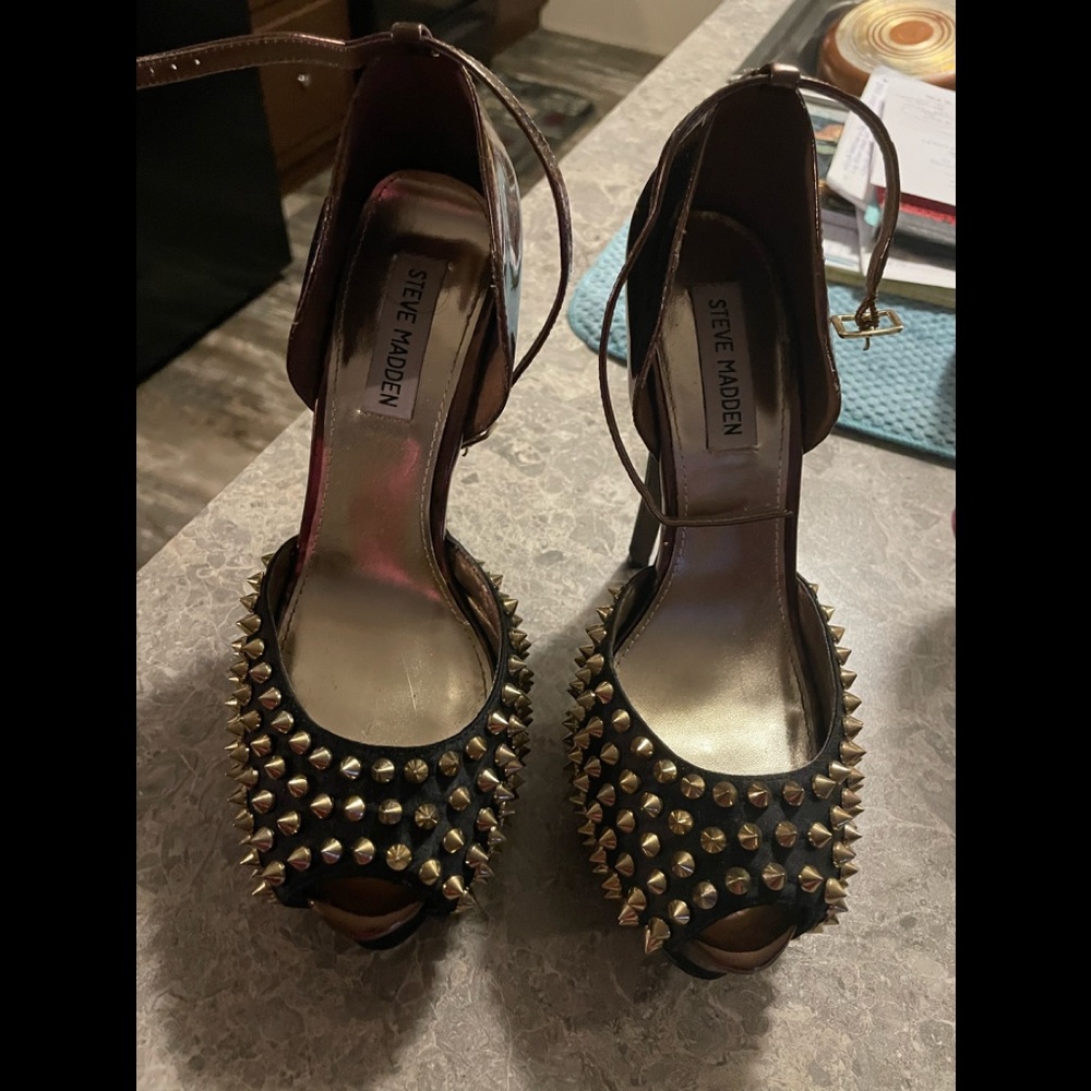 Steve Madden Obstacal heels
